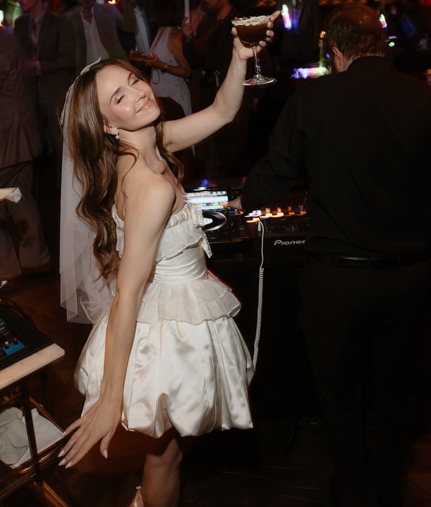 vestido novia corto tendencia gen z bodas