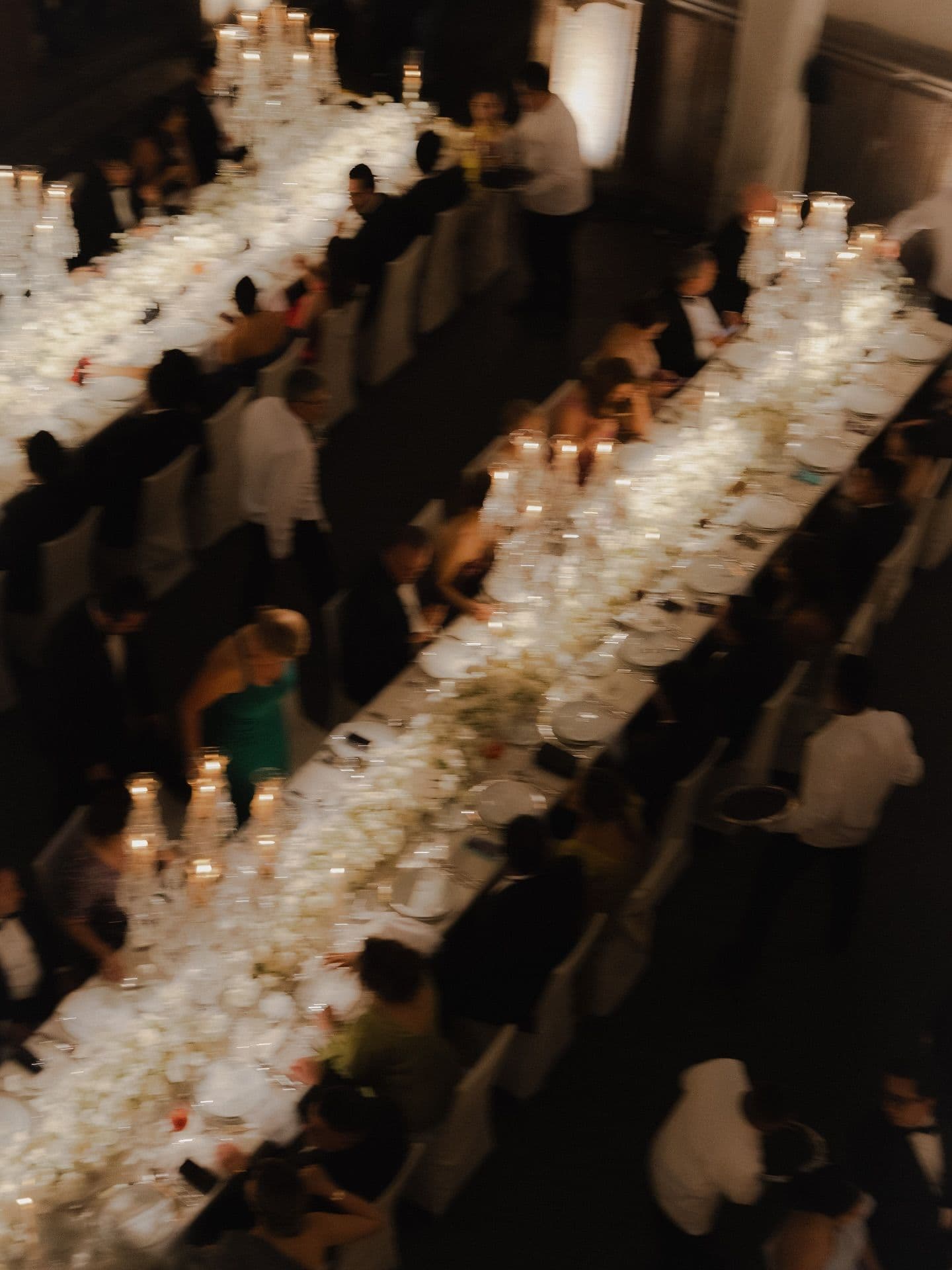 mesas velas iluminacion boda