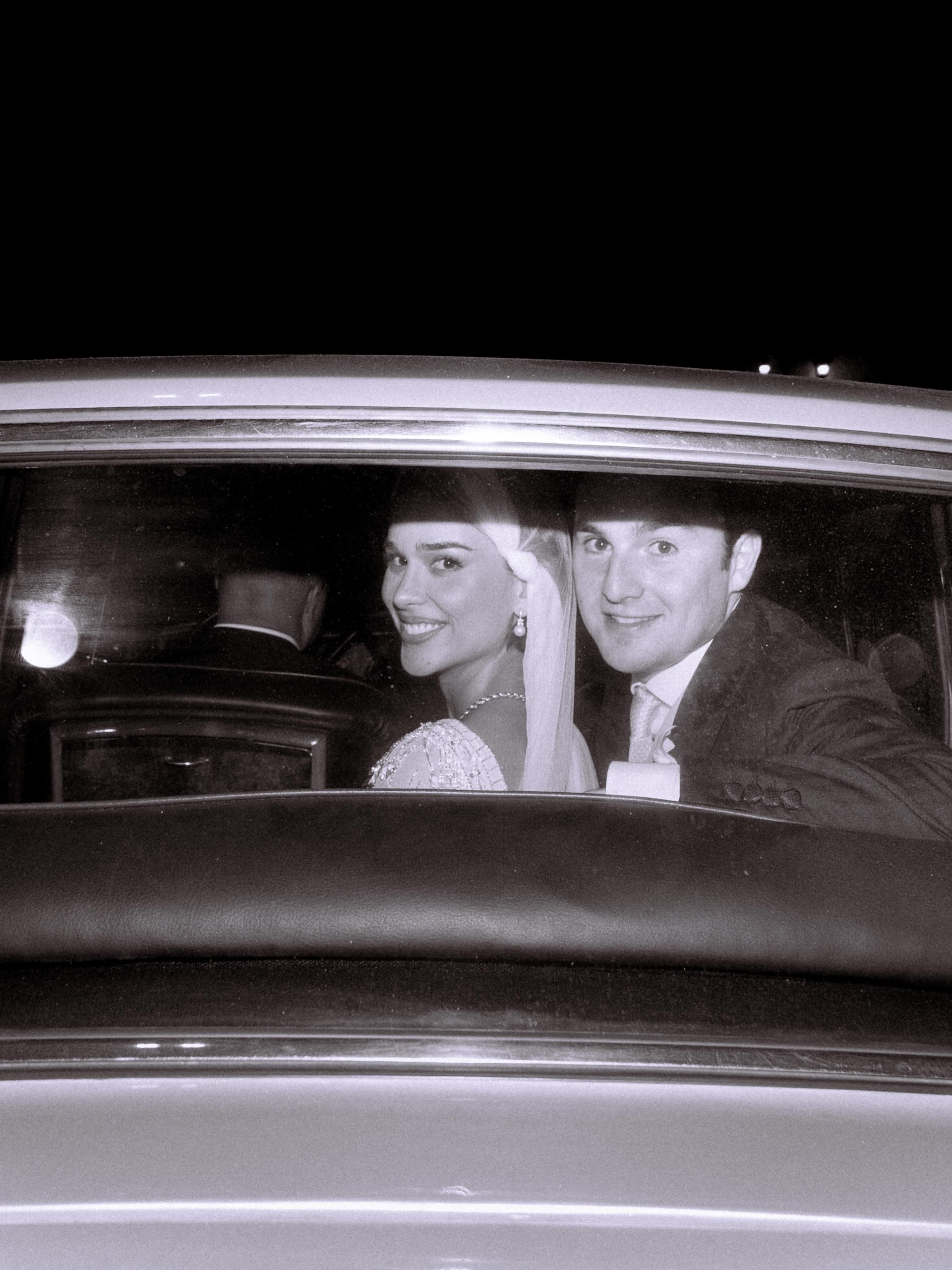 Theresa Fonseca vestido Givenchy 1997 inspirado Audrey Hepburn