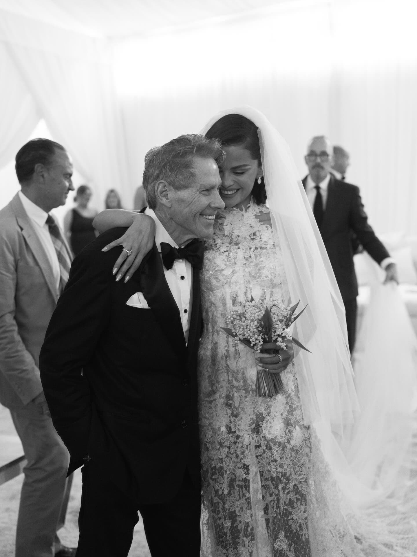 selena gomez vestidos boda
