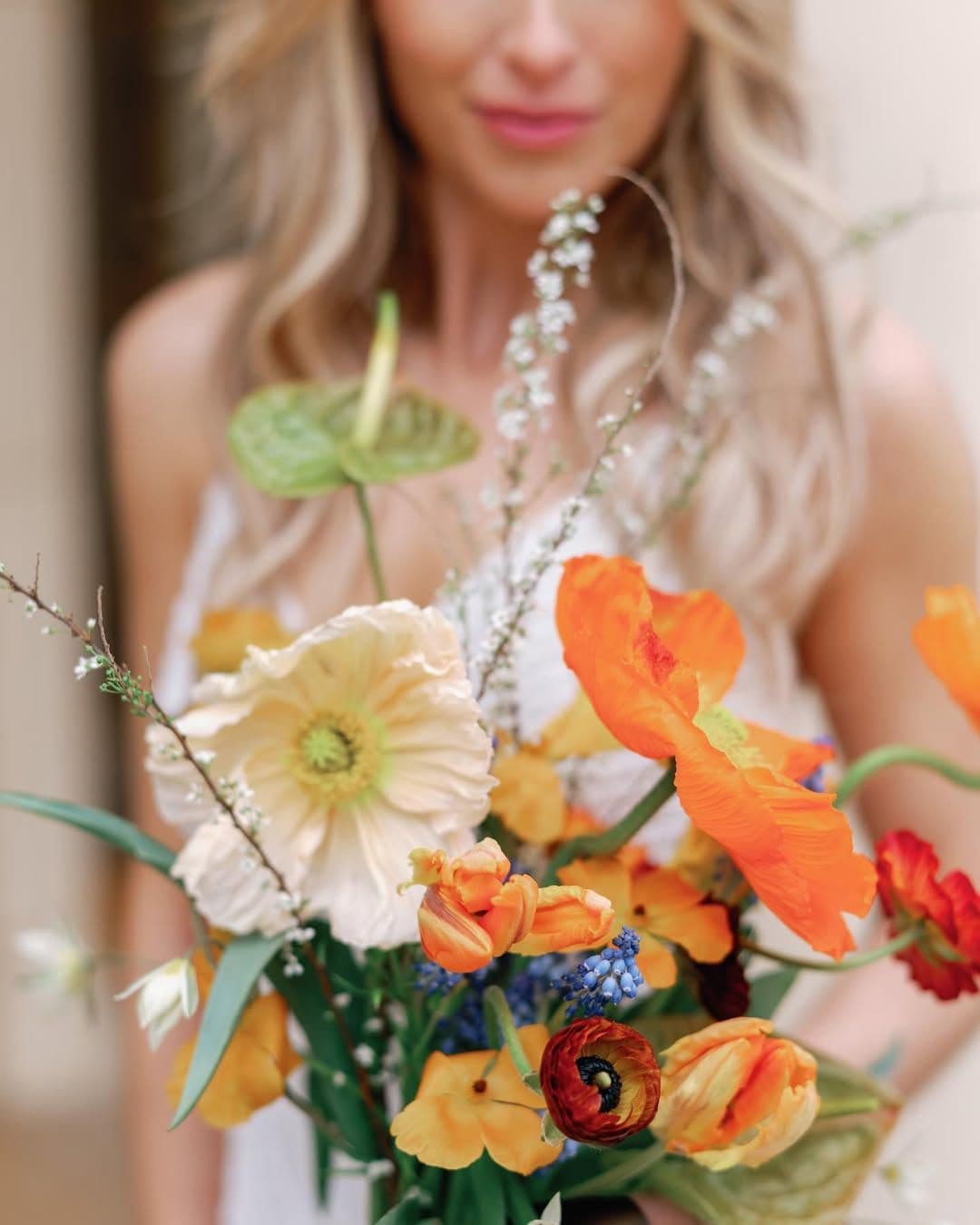 Flores de colores para bodas 2025