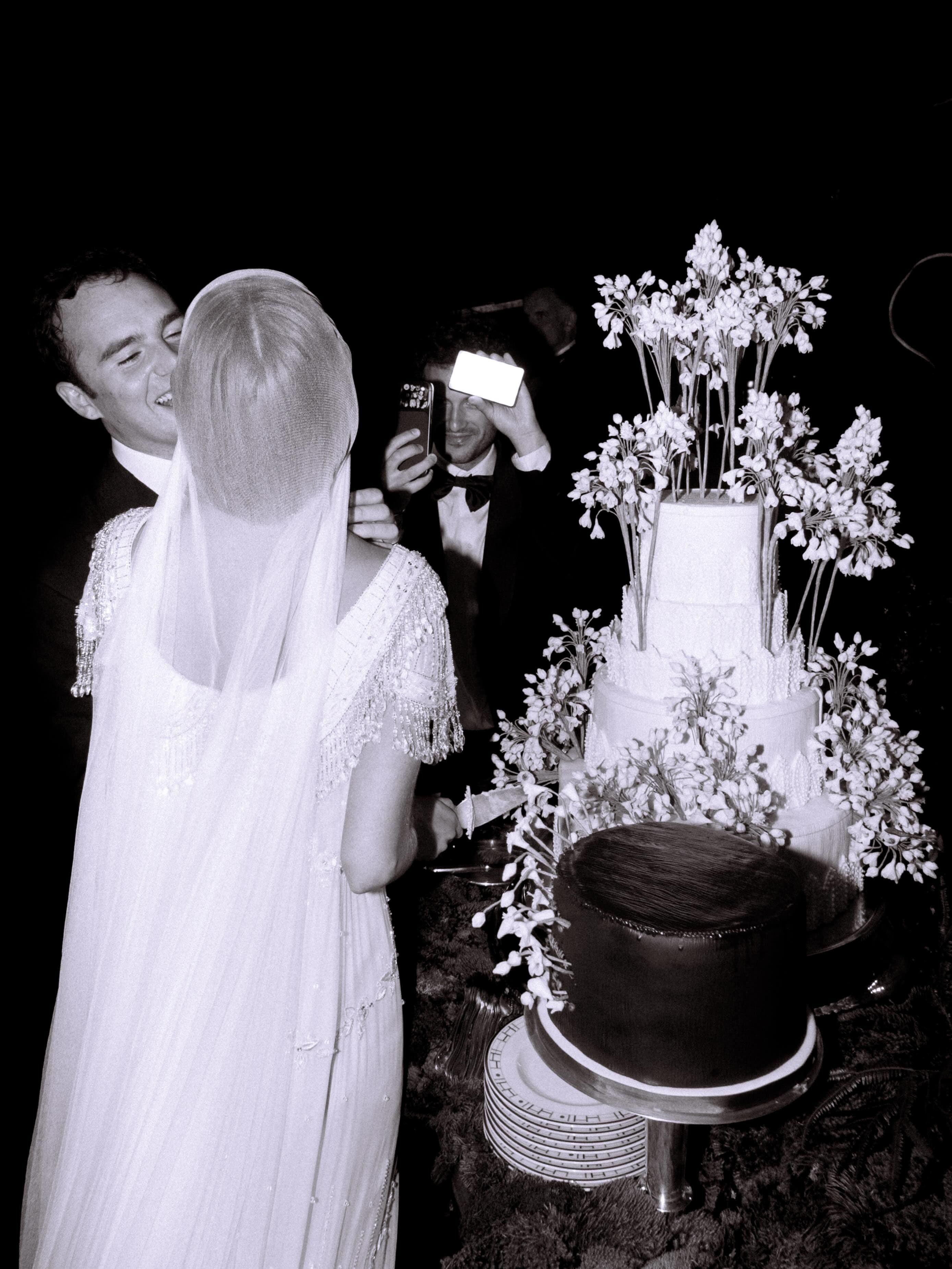 Theresa Fonseca vestido Givenchy 1997 inspirado Audrey Hepburn