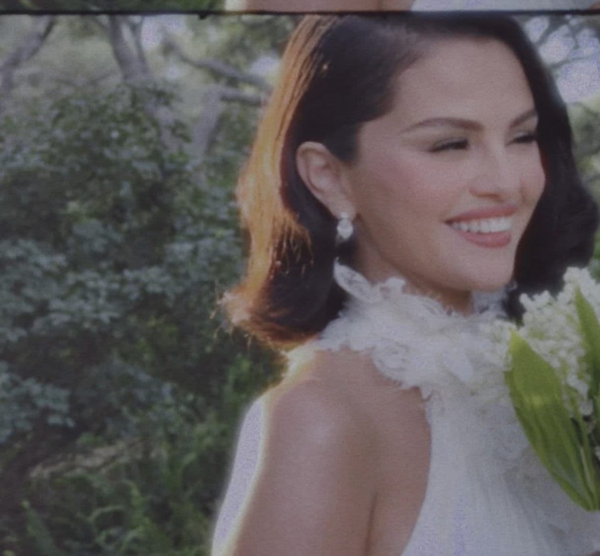maquillaje de Selena Gomez boda con Benny Blanco