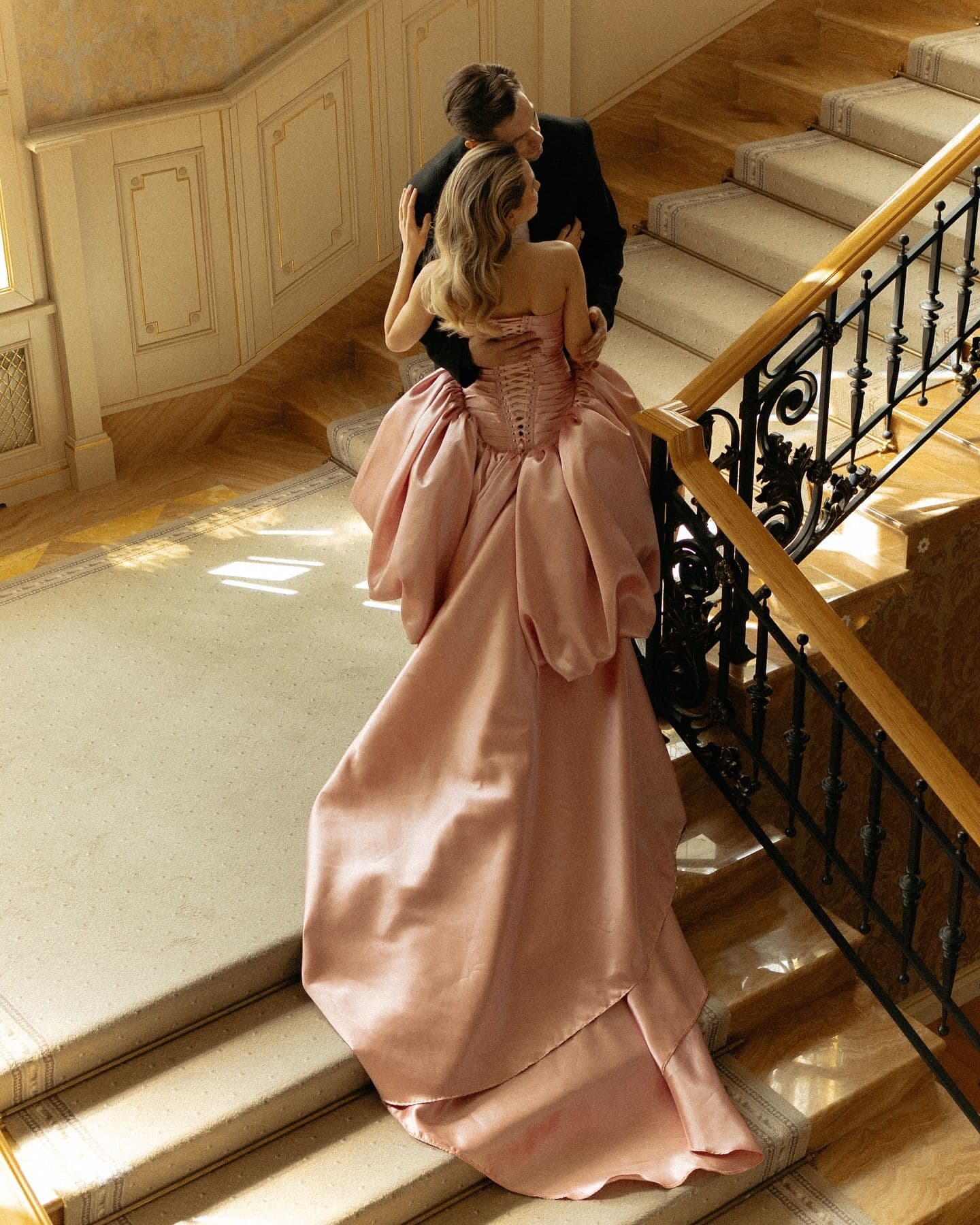 vestido de novia color color bodas gen z centennials